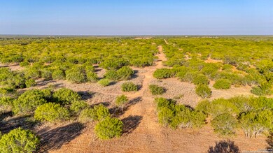 1 Cr 331 E, Jourdanton, TX 78026 - photo 7