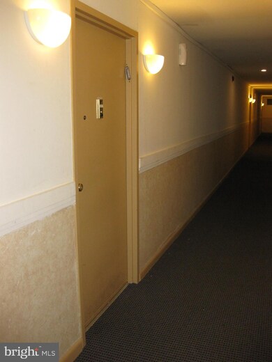 Elmont Condominium unit 409, Baltimore, MD 21215 - photo 2