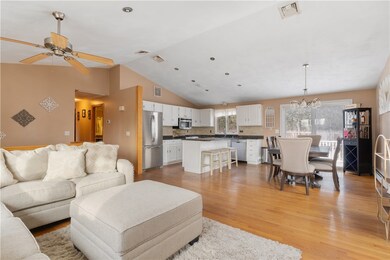 12 Wisteria Ln, Cranston, RI 02920 - photo 3