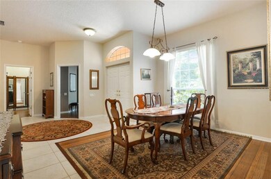 OPEN PLAN HIGH CEILINGS