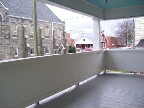 ROCKING CHAIR FRONT PORCH