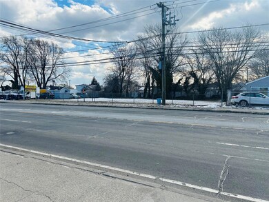 1360-1370 Merrick Rd, Lindenhurst, NY 11757 - photo 5