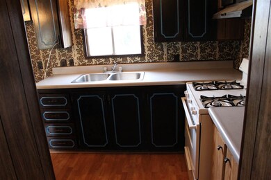 10584 S Whispering Hills, North Platte, NE 69101 - photo 6