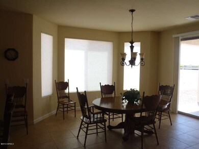 Dining Room with Bay Window Option