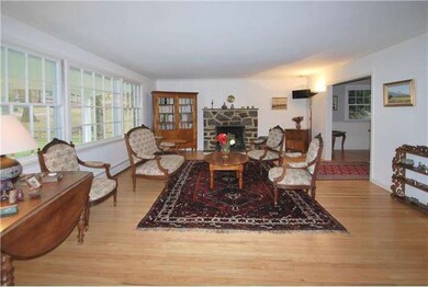 118 Sheldrake Dr, Paoli, PA 19301 - photo 2