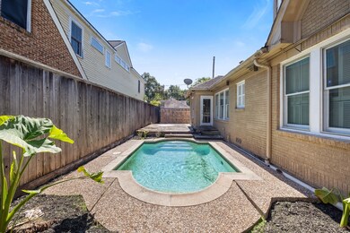 1611 Missouri St, Houston, TX 77006 - photo 6