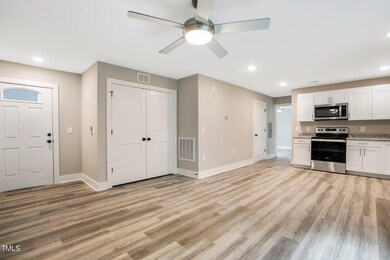 303 Linwood St unit 306, Apex, NC 27502 - photo 6