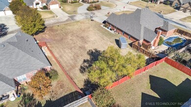 921 Cypress Dr, Ada, OK 74820 - photo 5