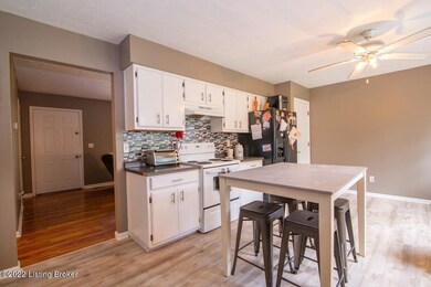 433 Dogwood Dr, Mount Washington, KY 40047 - photo 5