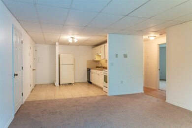 72E Constitution Dr unit E, Londonderry, NH 03053 - photo 6