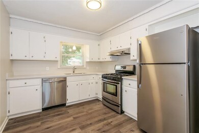 506 NW Roanoke Dr, Blue Springs, MO 64014 - photo 5