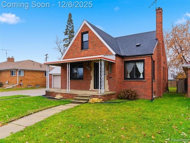 24826 Cushing Ave, Eastpointe, MI 48021 - photo 2