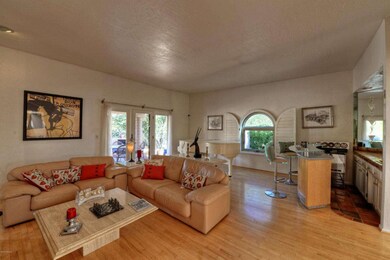 2524 E Carol Ave, Phoenix, AZ 85028 - photo 7