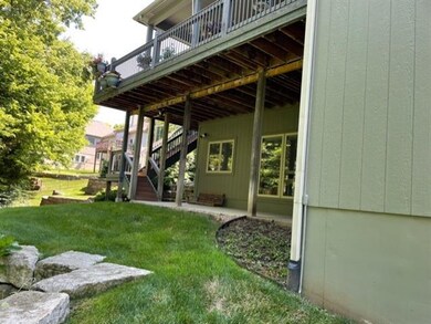 5006 Bradshaw St, Shawnee, KS 66216 - photo 2