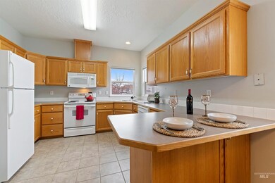 918 S Diamond St, Nampa, ID 83686 - photo 4