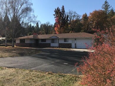 2078 Haviland Dr, Grants Pass, OR 97527 - photo 2