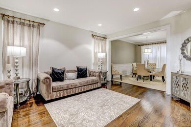 006_Living & Dining Room