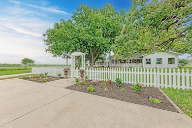 7800 County Road 210, Bertram, TX 78605 - photo 4