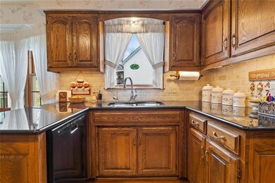 6824 Oakview St, Shawnee, KS 66216 - photo 7