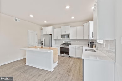 5222 Manor Park Dr, Upper Marlboro, MD 20772 - photo 6