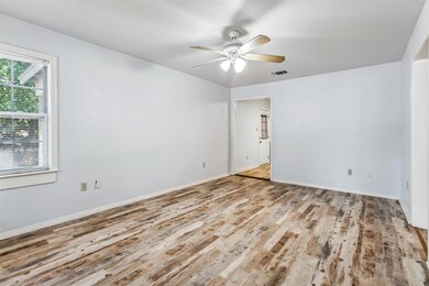 1220 W Water St, Weatherford, TX 76086 - photo 2