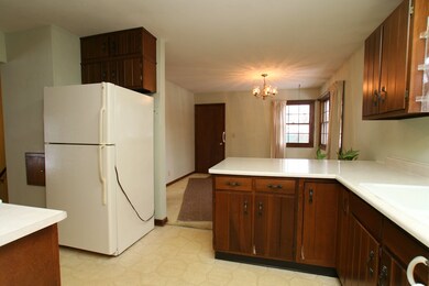 908 W Happy Hollow Rd, Janesville, WI 53546 - photo 5