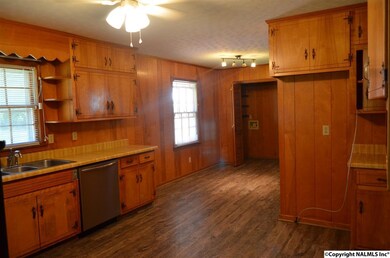 121 Ivanhoe Ln, Rainbow City, AL 35906 - photo 4