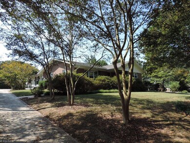 2217 Plainview Dr, High Point, NC 27265 - photo 2