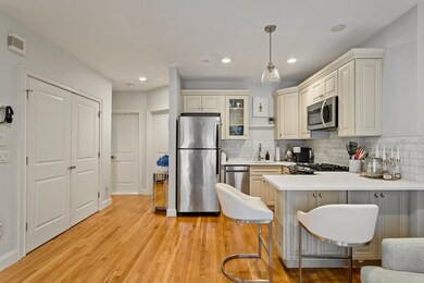 2 Walsh Place unit 2, Boston, MA 02109 - photo 3