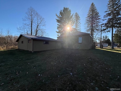 4746 Sunnyside Ave, Ironwood, MI 49938 - photo 3