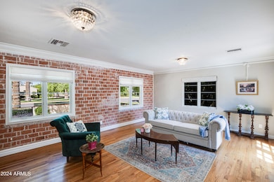 1301 W Palm lvg 2