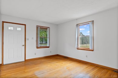 8147 Red House Rd, Phenix, VA 23959 - photo 4