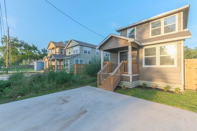 7712 Sealey St, Houston, TX 77088 - photo 3