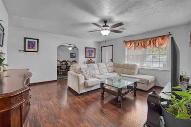 101 Maple St, Elk City, OK 73644 - photo 4