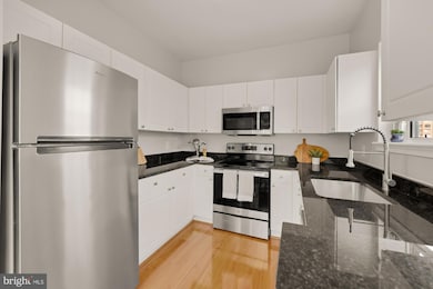 4550 Strutfield Ln unit 2405, Alexandria, VA 22311 - photo 7