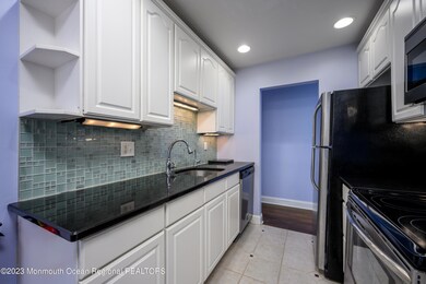 90 Stonehurst Blvd-10