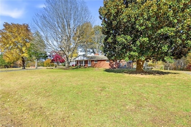 7665 Dennis Rd, Walnut Cove, NC 27052 - photo 6