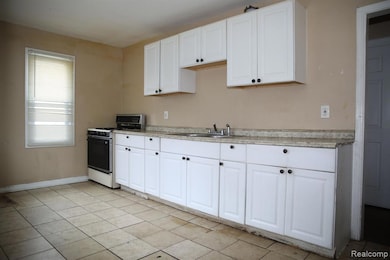 20259 Bradford St, Detroit, MI 48205 - photo 6