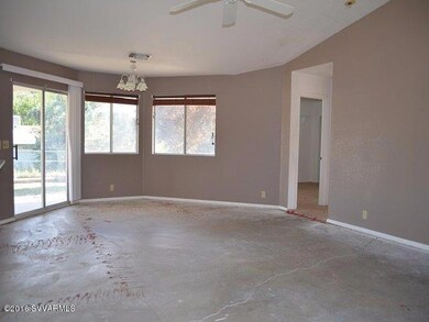 023-281208 Living Dining Combo