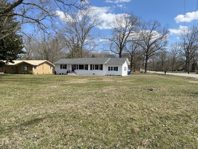 1807 Mcarthur St, Manchester, TN 37355 - photo 5