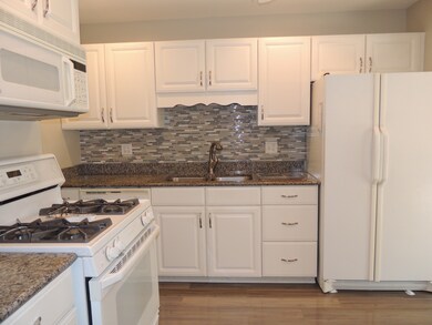 2152 Sunderland Ct unit 101C, Naperville, IL 60565 - photo 3