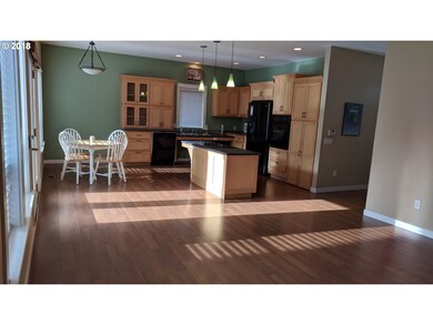 3586 Hickory Ave, Eugene, OR 97401 - photo 4