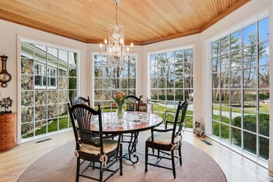 Breakfast room