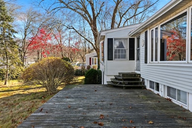 16 Cubles Dr, Niantic, CT 06357 - photo 5