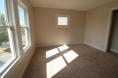 1074 E 15th Ave, Columbus, OH 43211 - photo 7