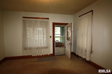 1933 W 2nd St, Davenport, IA 52802 - photo 2