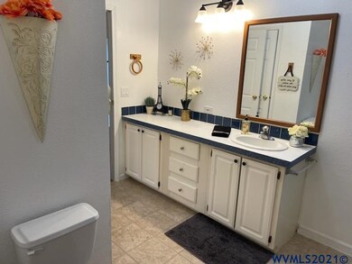 1310 Lincoln St SW, Albany, OR 97321 - photo 7