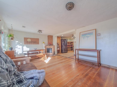 1002 Walter St NE, Albuquerque, NM 87102 - photo 3