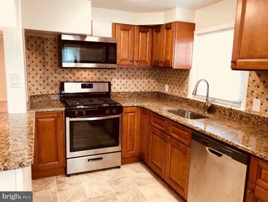 2761 Maxwell St, Philadelphia, PA 19136 - photo 5