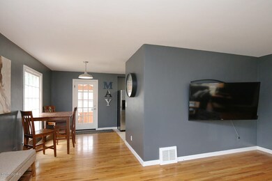 1154 Dorroll St NE, Grand Rapids, MI 49505 - photo 2